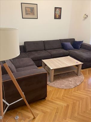 TOP ponuda!Povoljno,Autokomanda,prostran,parking!