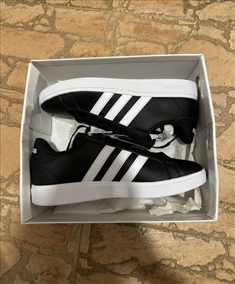 Adidas Grand Court