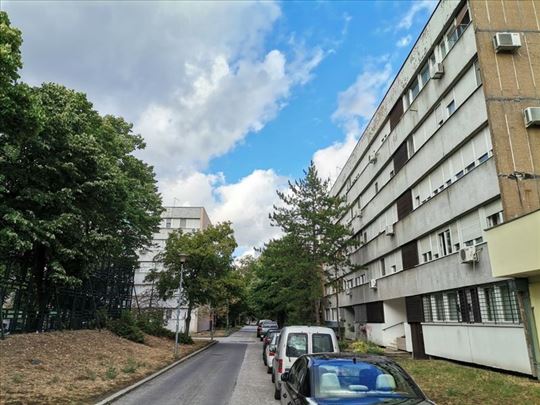Blok 45, četvorospratnica, Dr.Ivana Ribara, 51m2