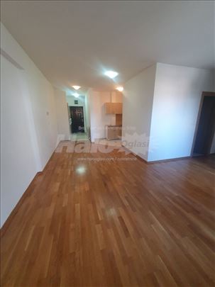 Dvoiposoban lep u maloj zgradi 70m2 - Rakovica