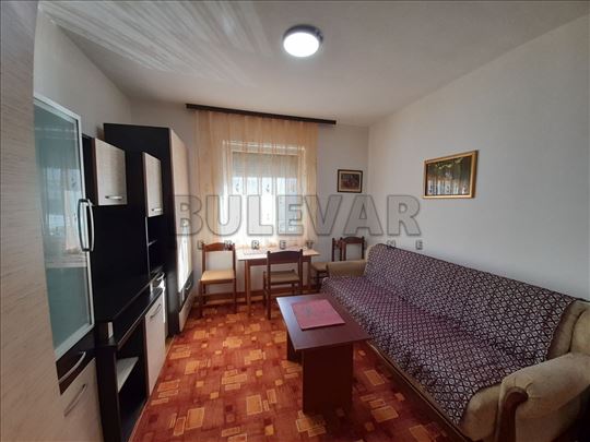 Izdaje se garsonjera na Panteleju, 20m2