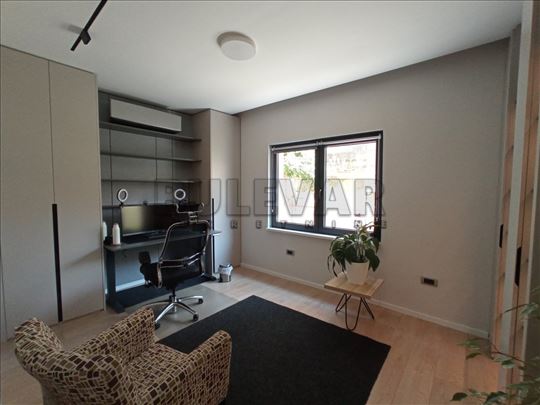 Izdaje se prizemlje kuće u Duvaništu, 95m2