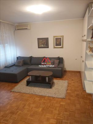 Lep trosoban stan – Liman, Narodnog Fronta
