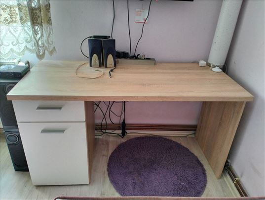 Radni sto za dečiju sobu