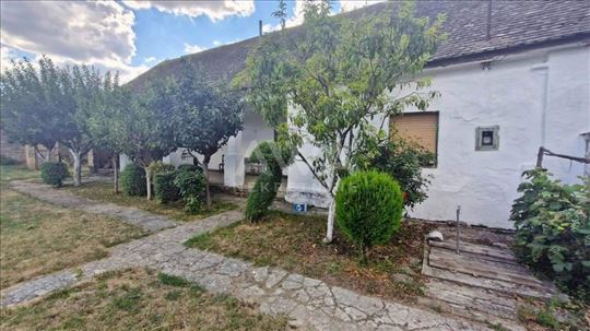 Sonta, Kuća 175 m2, na placu od 705 m2