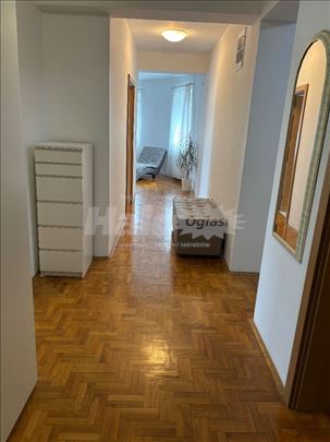 Trosoban komforan stan u Subotici (centar grada)