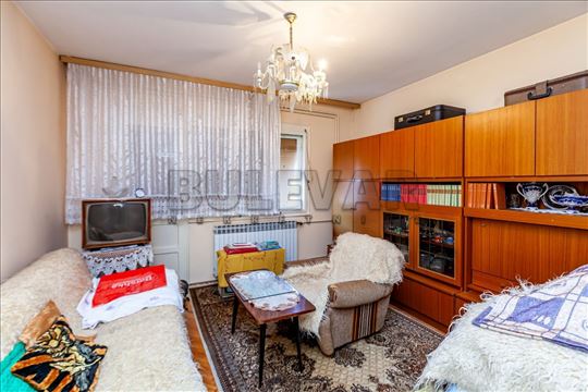 Trosoban stan 87m2, Duvanište