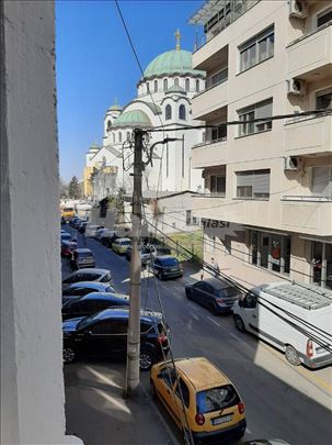 Vracar kod Hrama Vlasnik