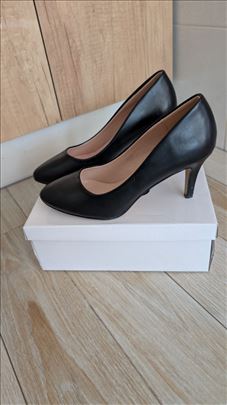 Zaobljene salonke (savrsene za stjuardese)