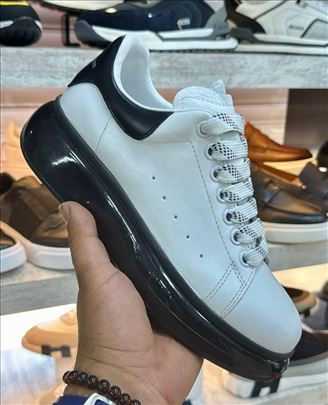 Alexander McQueen LUKSUZNE CIPELE. DOBRE CENE..