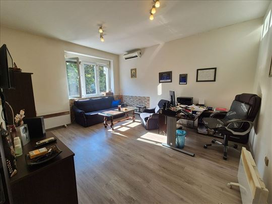 Prodajemo renoviran 1.5 stan,Cetinjska ulica, 37m2