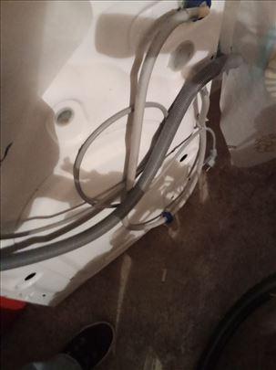 Prodaju se BEKO polovna masine za ves, 4000 din. 