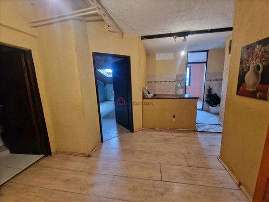 Trosoban stan u Pančevu, Kotež Ii