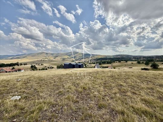Uknjižen, 53 ara u građevinskom području ID#11655