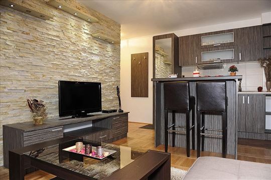 Apartman sa izdvojenom spavaćom sobom, 31m2