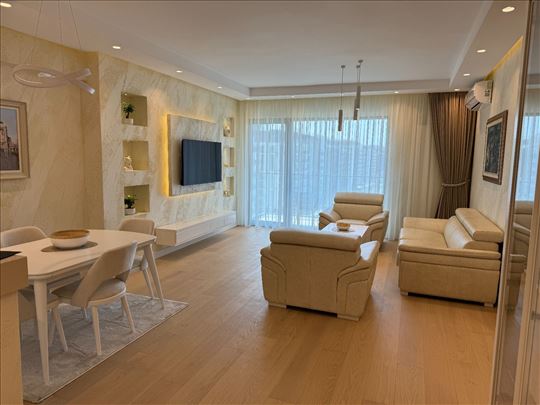 BW King's Park 121 m2 lux opremljen, neuseljivan