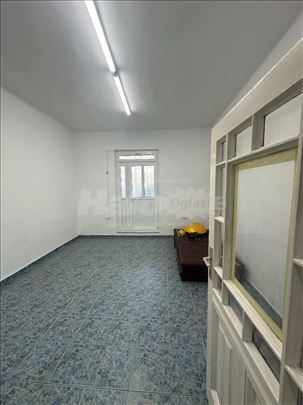 Poslovni prostor na 100m od Ada Mall-a, 32m2