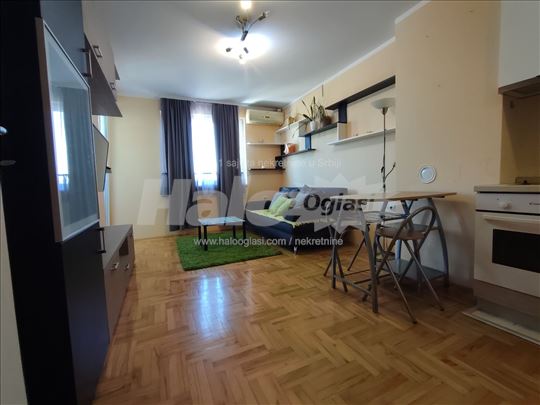 Izdavanje stan Pantelej Niš 