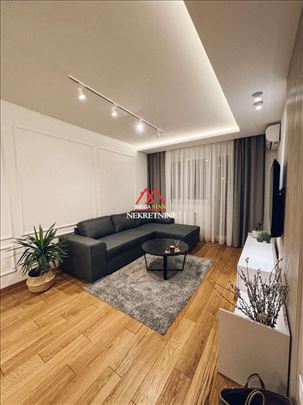 Lux jednoiposoban stan- 52m2 -Bulevar Oslobodjenja