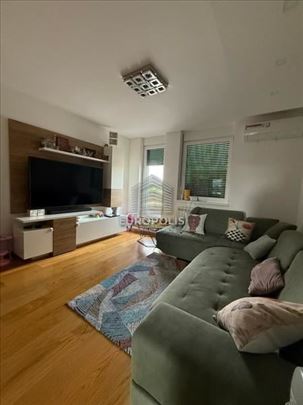 Nov penthouse sa garažom, granica Zemuna i NBG ID#