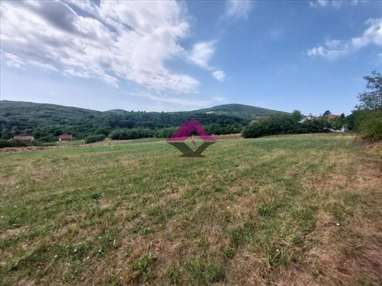 Odlična ponuda ! Nemenikuće, građevinski plac u po