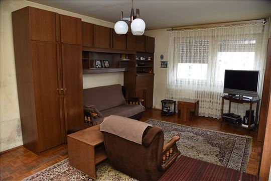 Stari grad, Dorćol, 3.0, 76m2, 5/7 adaptibilan u 4