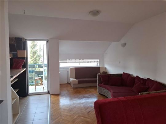 Učiteljsko naselje, 61+9m2 terasa, parking mesto