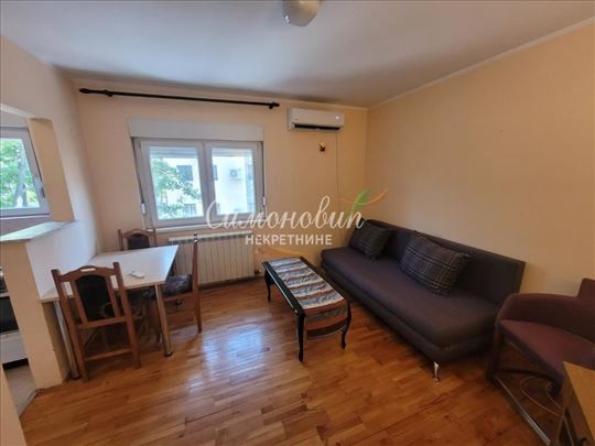 Zvezdara, kod Olimpa, 3.0, 70m2, II, lift, eg, pol