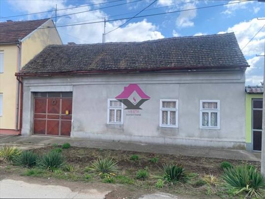 Bela Crkva, Branka Radičevića kuća 107m2, pomoćni 