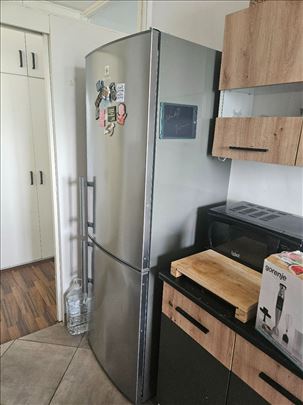 Frižider Electrolux - Masivan i očuvan