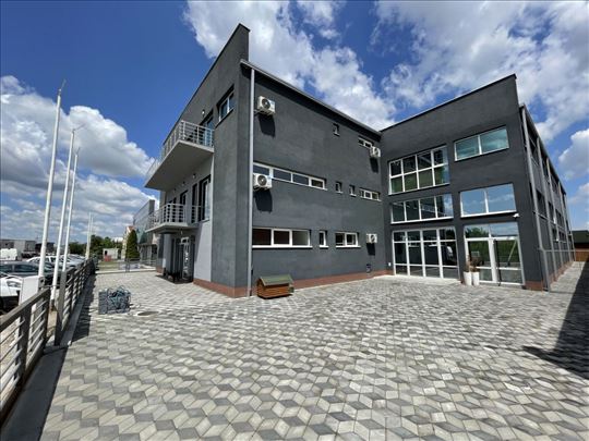 Magacinsko poslovni prostor na prodaju Nova Pazova