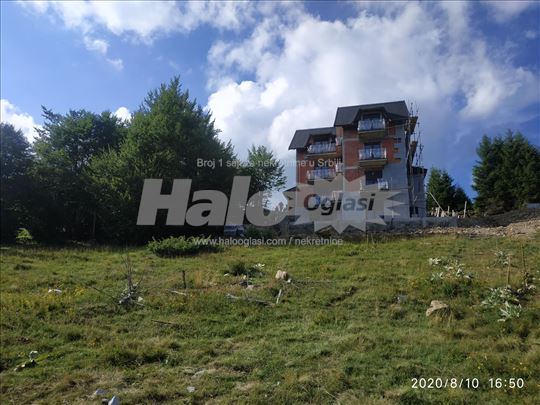 prodajem 2 placa na Kopaoniku(Treska)