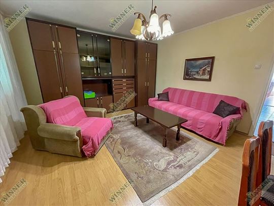 Renoviran Dvosoban Stan 55m² u Mirnom Naselju Zemu