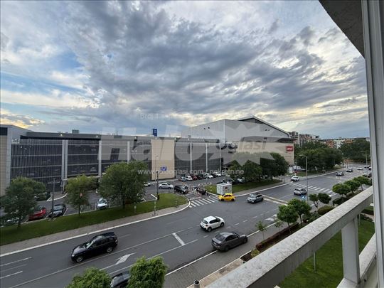 Belvile, odmah useljiv, bez agencijske provizije.