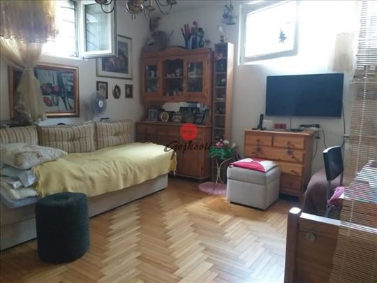Garsonjera u Zemunu-Novi Grad ID#1353