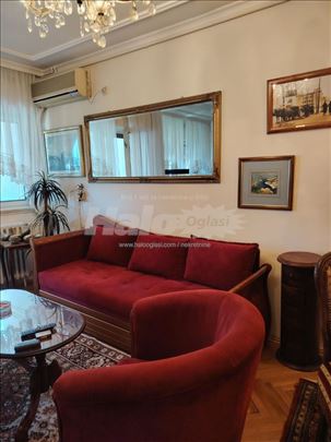 TAŠMAJDAN ,izuzetno udoban,blizu fakulteta