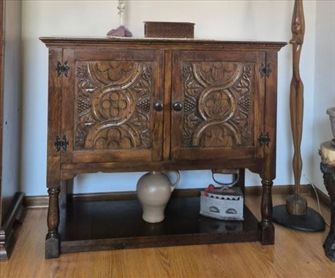 Komoda duborez antik