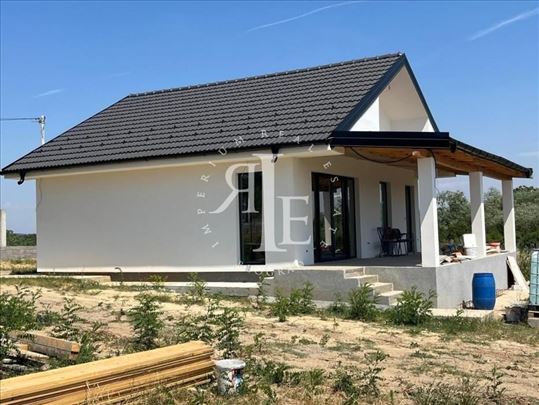 Kosmaj, Nemenikuće, 4.0, 102m2, 30 ari plac