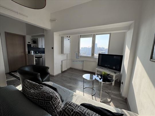 Kraljice Natalije, 59 + 16 m2