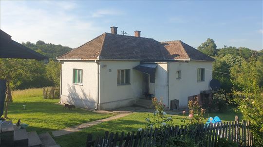 Kuca na Tresnji,  Avala