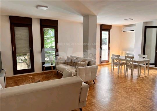 Senjak, 95 m², useljiv odmah