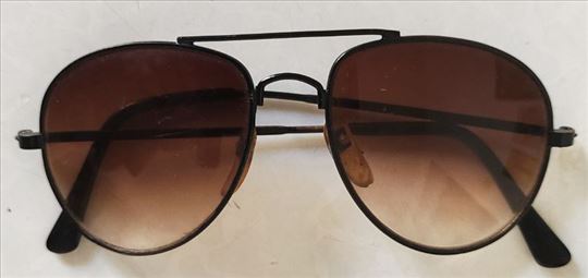 Vintage ženske sunčane naočare sa metalnim okvirom