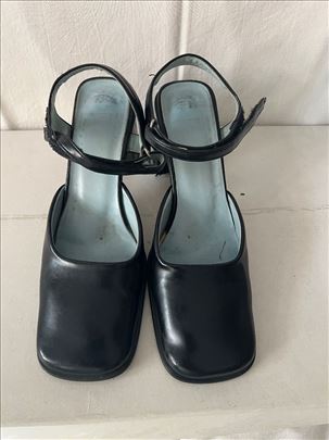 Crne kožne polu sandale