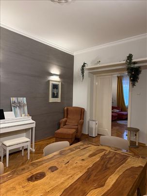Dorćol, Gospodar Jovanova, lux salonac