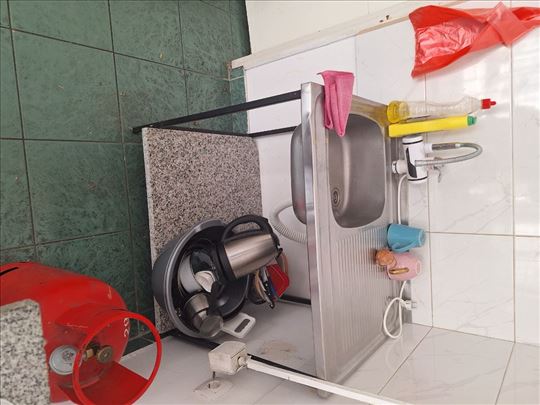 Dva pulta od granita i  sudopera