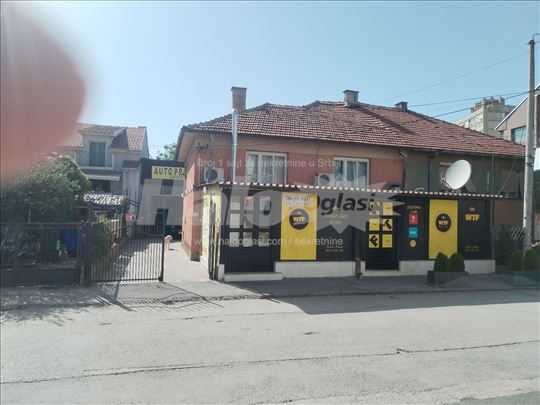 Izdajem auto perionicu u Nišu 