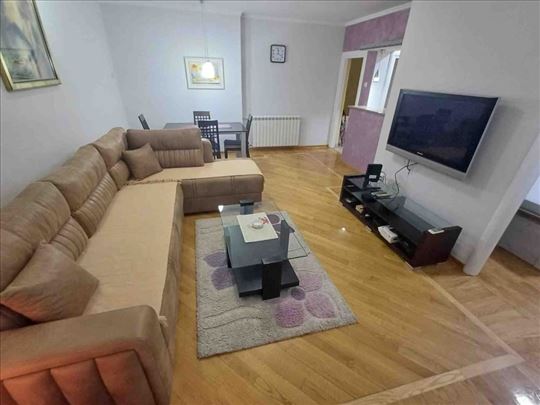 Krušedolska,kod Hrama,lep,renoviran ID#817851