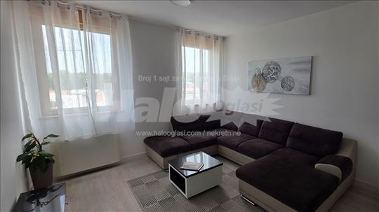 Luksuzan stan – Ruzveltova, Vukov spomenik, 43 m²