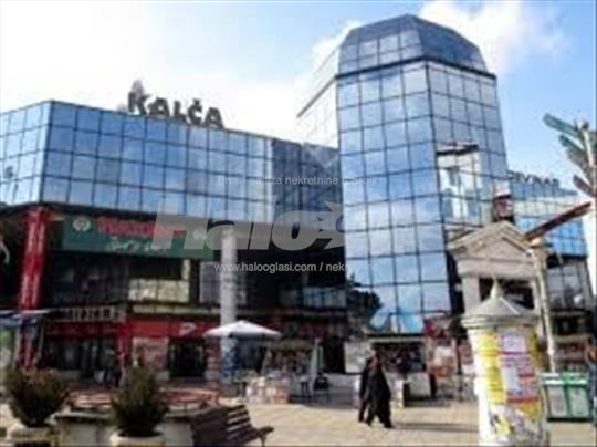 Prodajem lokal u t.c Kalča 