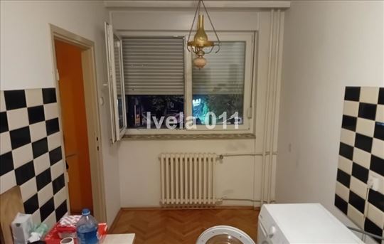 Renoviran uknjižen stan - Šumice ID#3914
